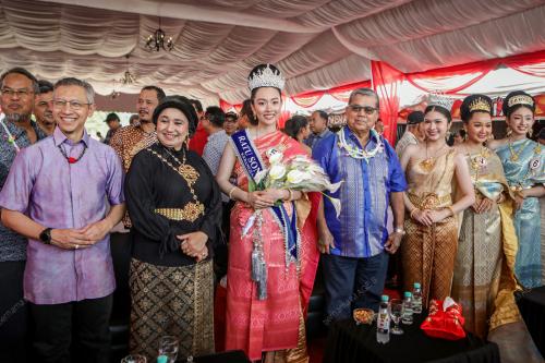 DATUK AARON AGO DAGANG