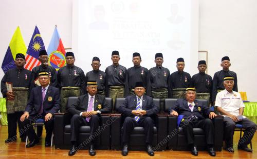 DATUK SERI AZLAN MAN