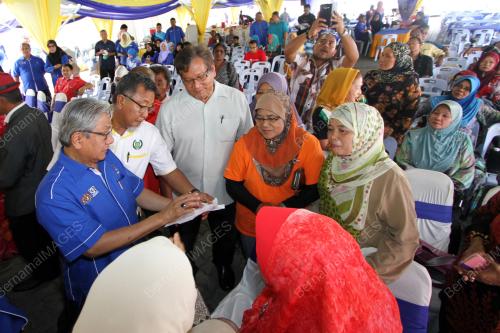 PR03_15042011_HASAN_MALEK