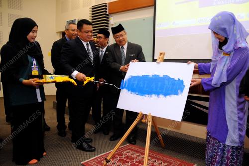 PR03_16052025_IHALALMAS_UITM
