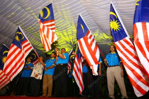 KAMARUDIN HUSSIN