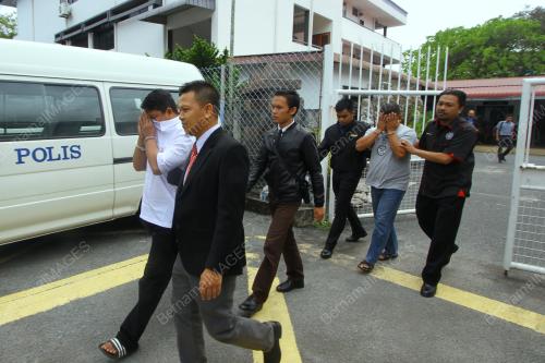 PR03_17082017_BOMBA_RASUAH_BN201708173268