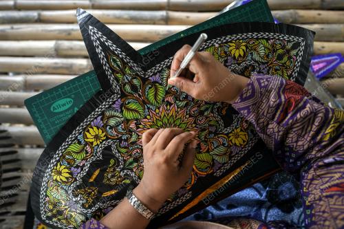 PELAYANG WANITA TUNGGAL