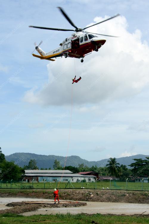 PR03_21052013_BOMBA