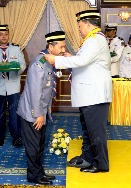 TUANKU SYED SIRAJUDDIN PUTRA JAMALULLAIL
