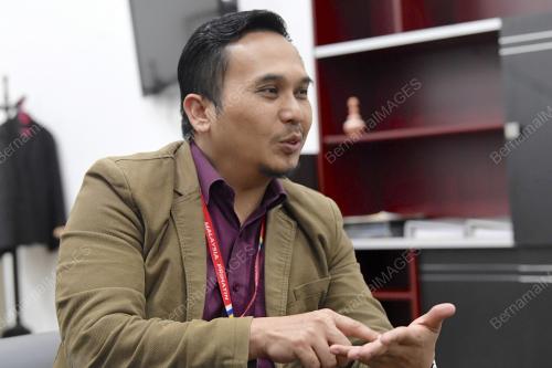 AZMAN HASHIM