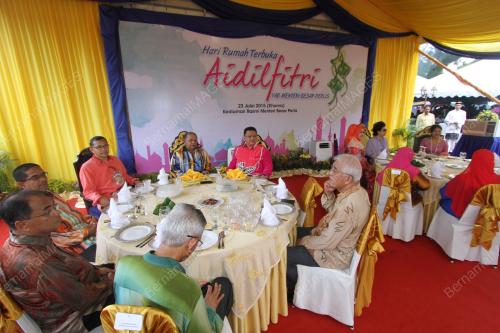 PR03_23072015_MB_AIDILFITRI