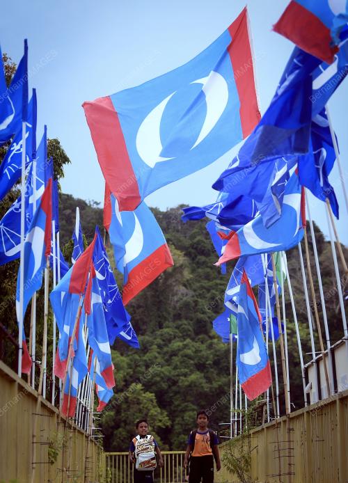 PR03_24042018_BENDERA