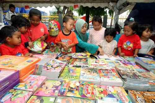 PR03_26022013_KARNIVAL_BUKU