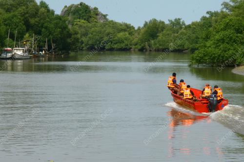 PR03_26072012_BOMBA_MENCARI