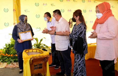 HARUMANIS PERLIS