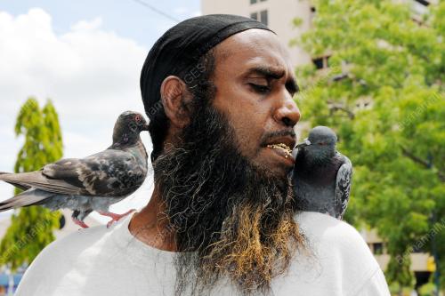 PR03_28042015_PENCINTA_BURUNG
