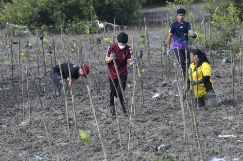 HARI HUTAN