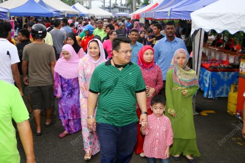 PR03_29062014_TUANKU_BAZAR