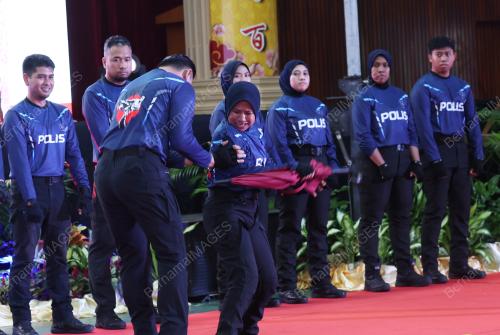 DATUK AIMAN ATHIRAH SABU