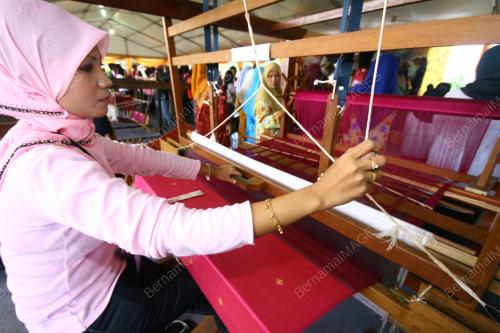 SHARNIZA ZULKIPLI