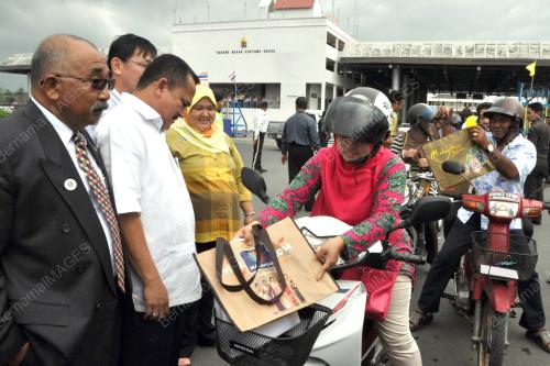 PR04_01012014_PELANCONGAN