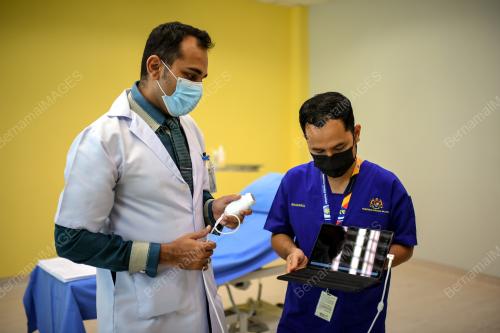 PROF DATUK SERI DR PARAS DOSHI