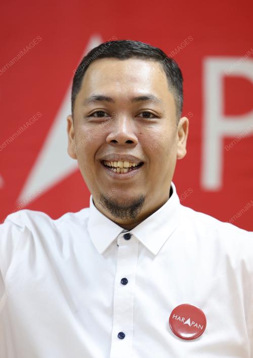 AHMAD FADHZIL MOHAMAD