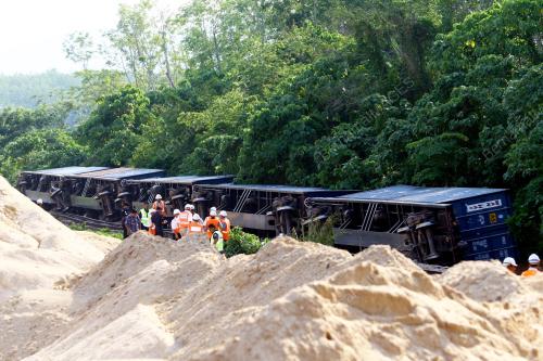 GERABAK KERETAPI TERGELINCIR