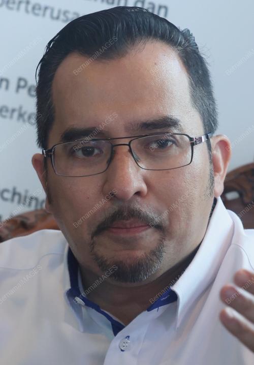 DATUK WIRA DR ASYRAF WAJDI DUSUKI