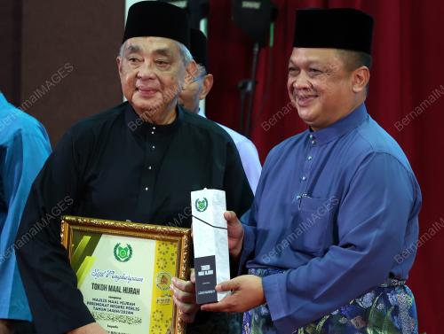 TUANKU SYED FAIZUDDIN PUTRA JAMALULLAIL