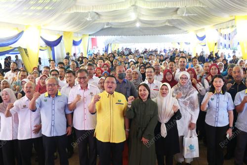 TUANKU SYED FAIZUDDIN PUTRA JAMALULLAIL