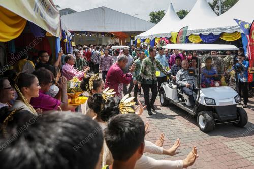 TUANKU SYED SIRAJUDDIN JAMALULLAIL