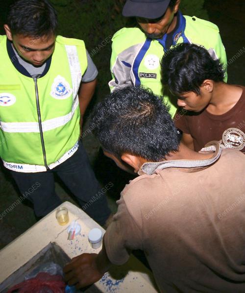 REMAJA CUBA REMPOH POLIS