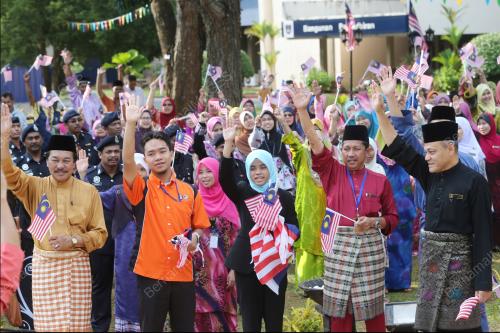 PR04_16082013_UITM_KEMPEN