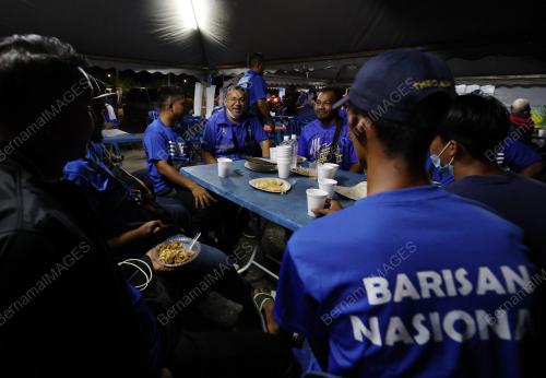 DATUK SERI AZLAN MAN