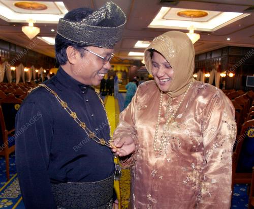 MOHD SHAFIE APDAL