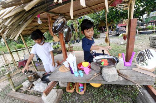 PKP-PONDOK 'KHAS' BUAT CUCU