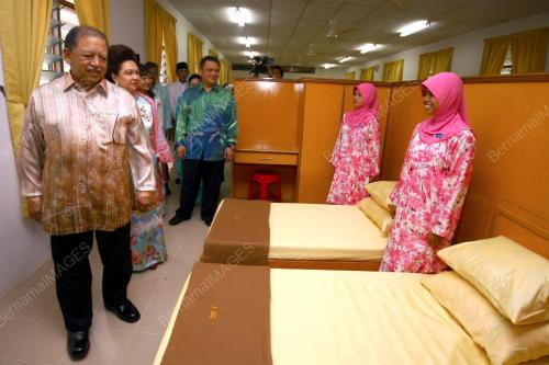 TUANKU SYED SIRAJUDDIN PUTRA JAMALULLAIL