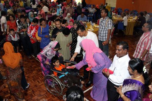 PR04_22102014_DEEPAVALI