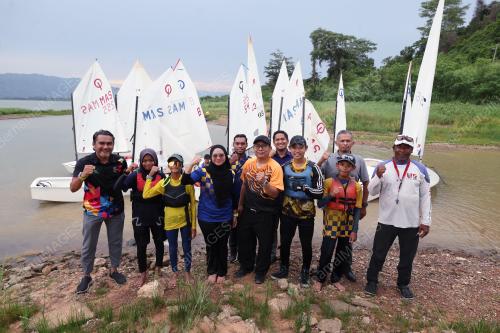 ATLET PERAHU LAYAR PERLIS