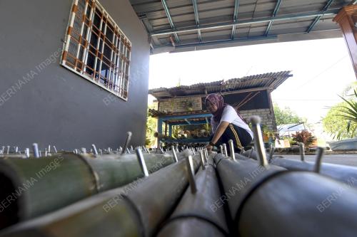 PELITA BULUH (PANJUT)