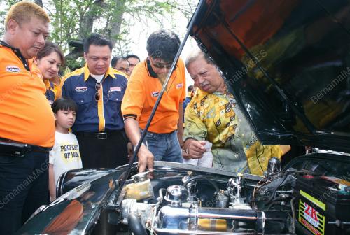 TUANKU SYED SIRAJUDDIN PUTRA JAMALULLAIL