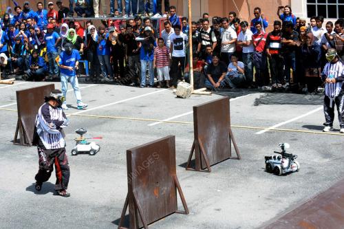 PR04_26022012_MUROC_2012