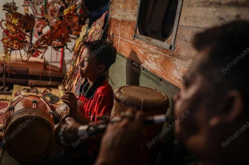 WAYANG KULIT WARISAN ENAM SAUDARA