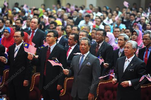 PR05_08102013_TPM_BENDERA