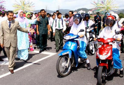 MANSOR LAT
