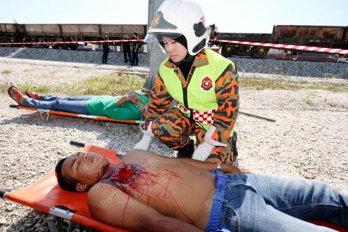 LATIHAMAL KEMALANGAN TREN