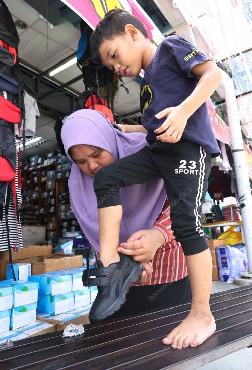 PERSIAPAN KE SEKOLAH
