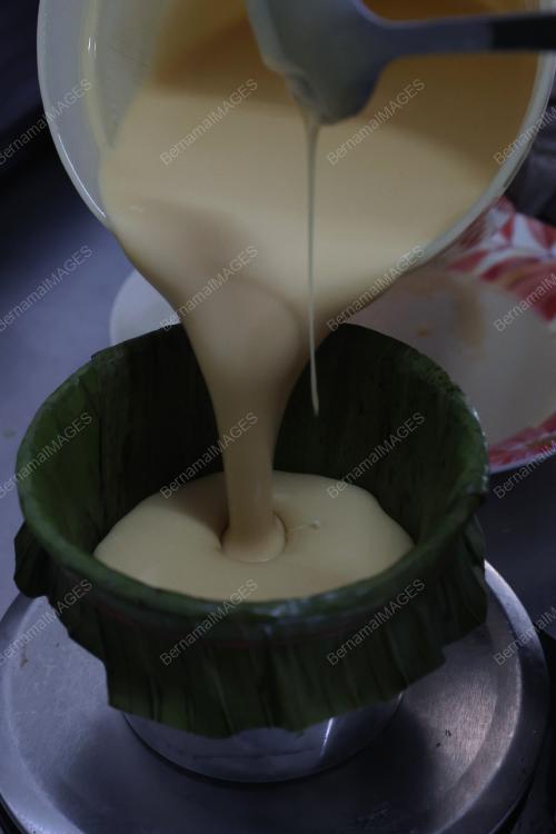 KUIH BAKUL