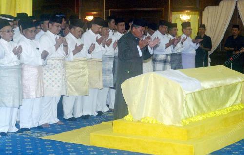 TUANKU SYED SIRAJUDDIN
