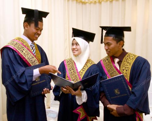 ISTIADAT KONVOKESYEN KE-73 UITM ARAU