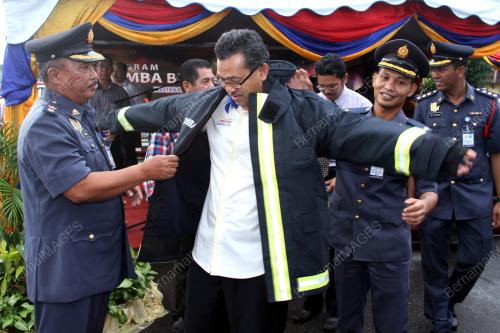 PR06_05122014_BOMBA_PERLIS