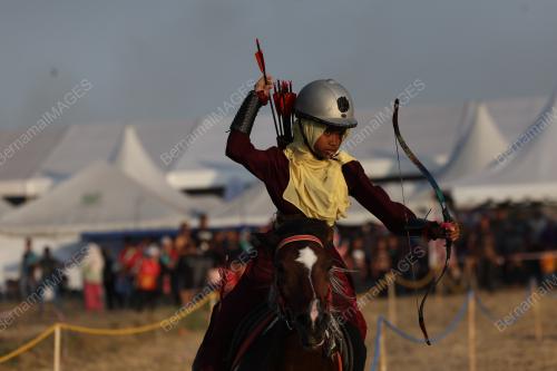 PEMANAH BERKUDA