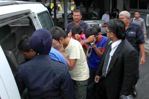 PR06_06112014_MAHKAMAH_BULI